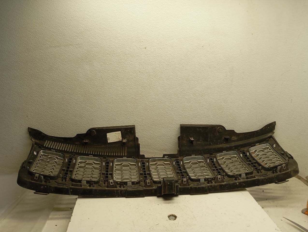 Part image 3