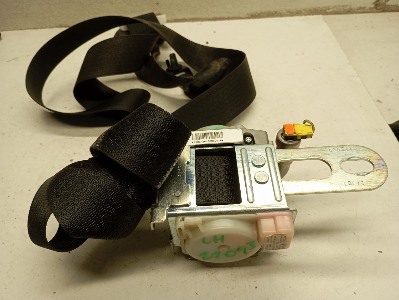 Part image 3