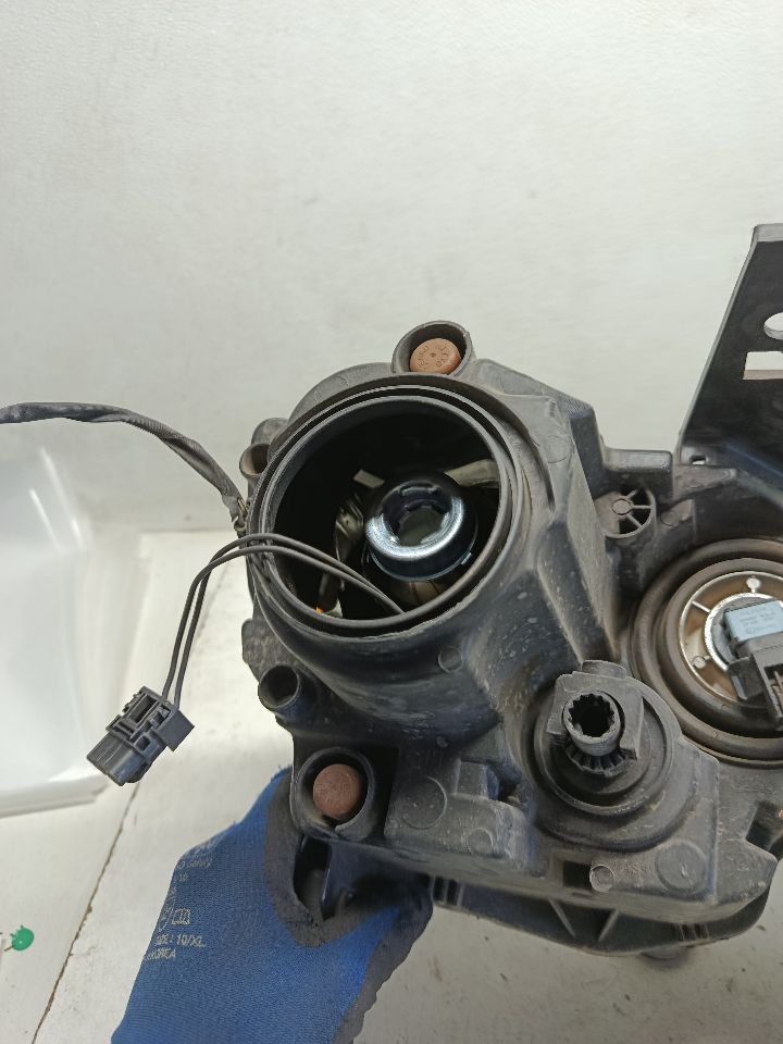 Part image 9