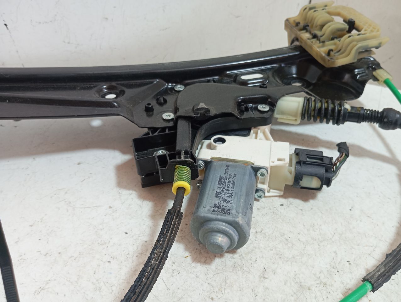 Part image 3