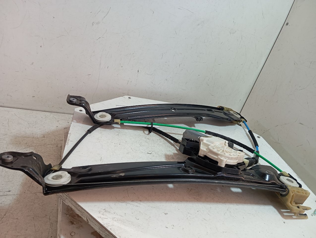 Part image 4