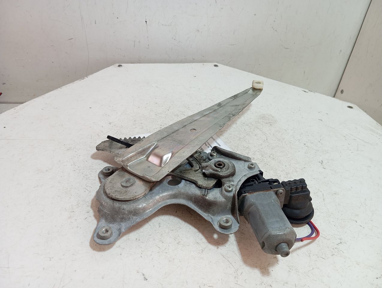 Part image 4
