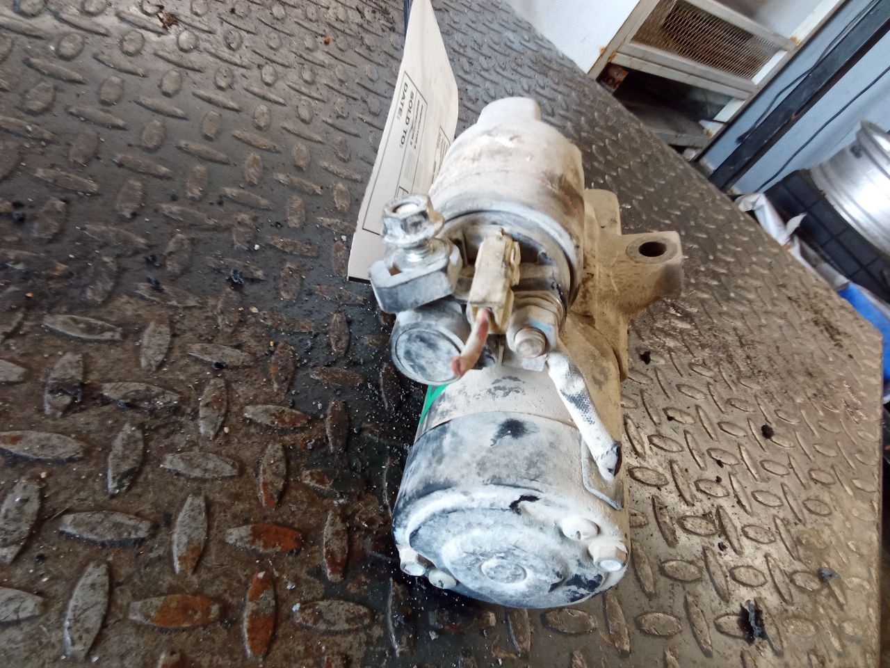 Part image 4