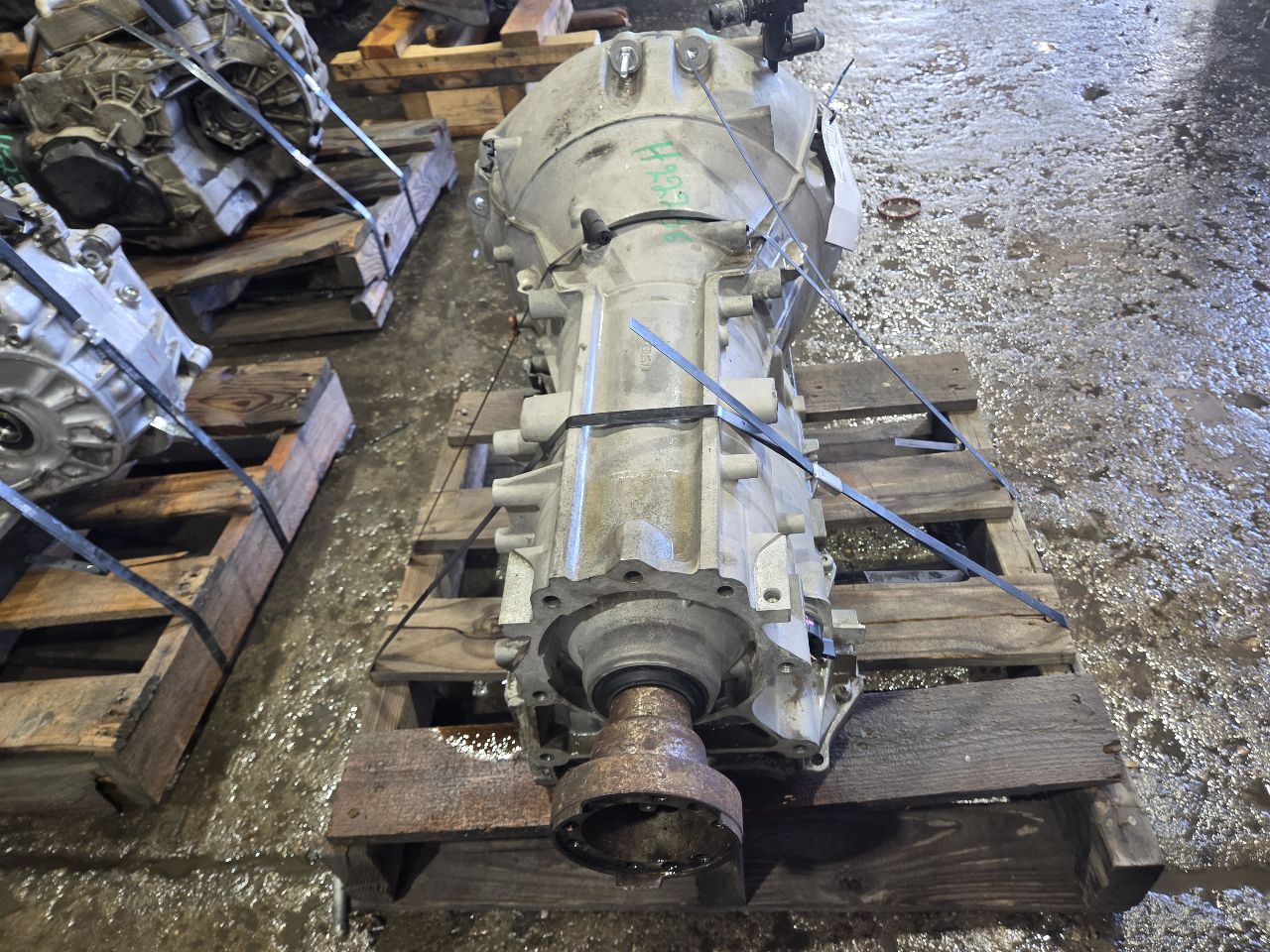 Part image 3