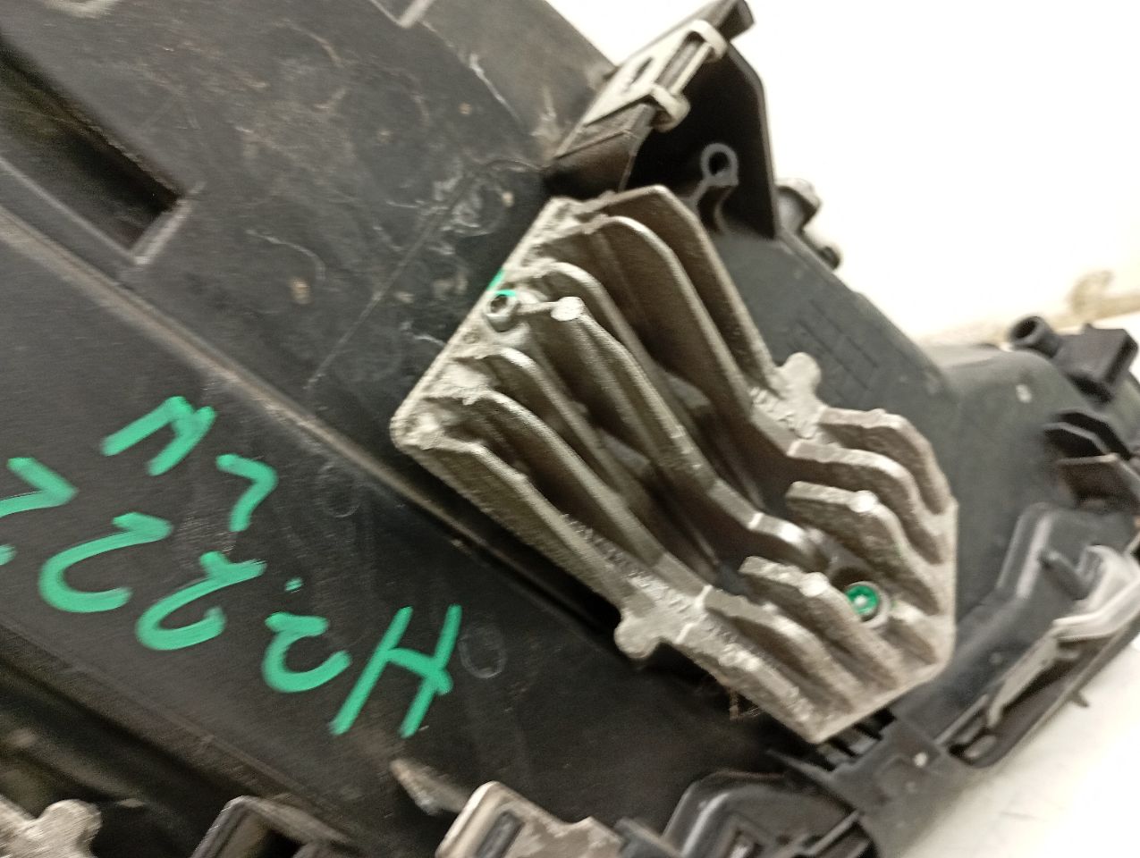Part image 8