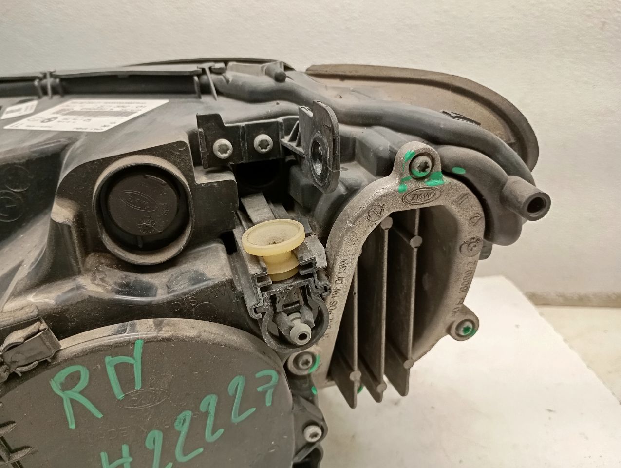 Part image 6