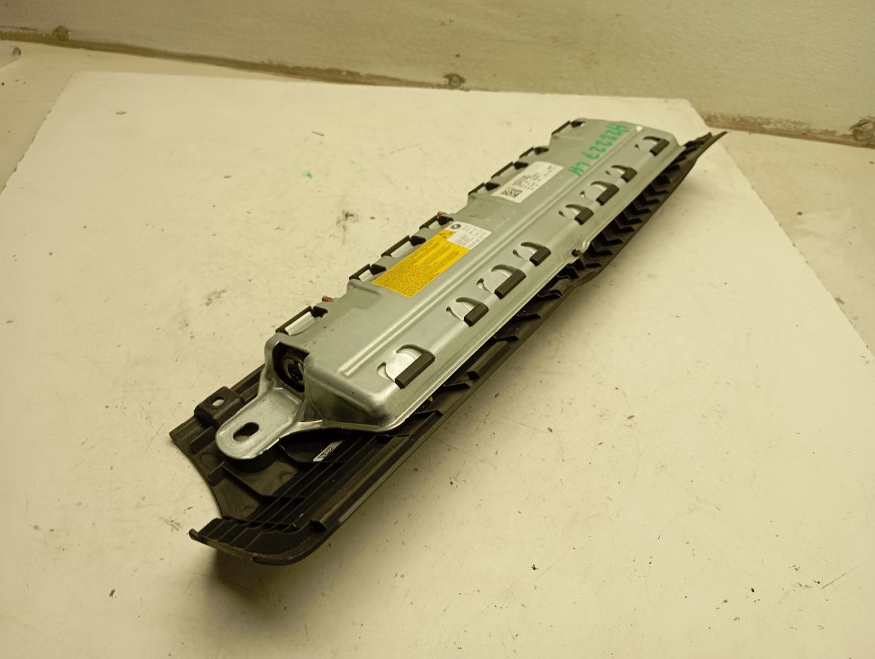 Part image 3