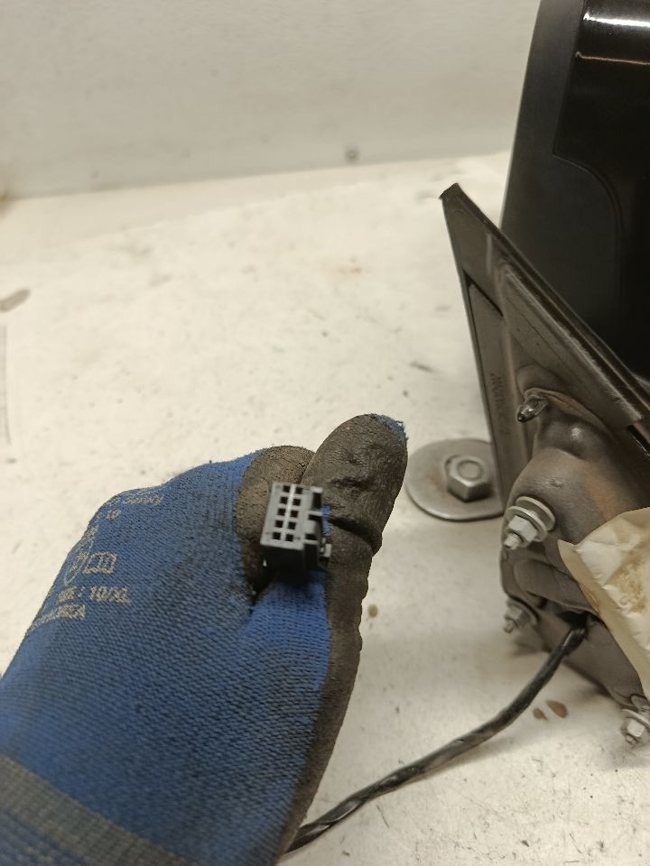 Part image 7