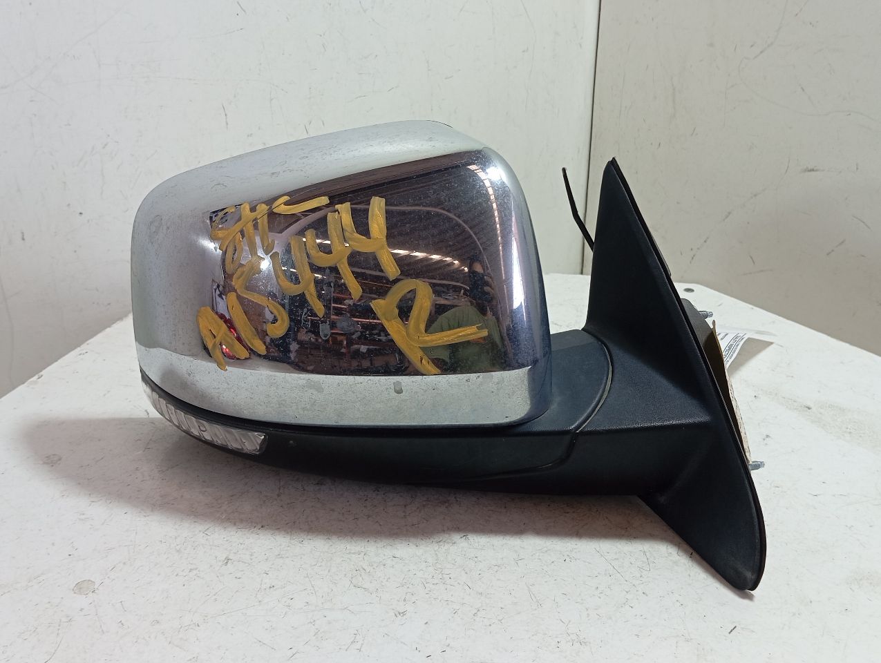 Part image 4