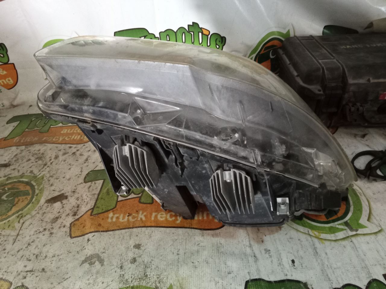 Part image 4