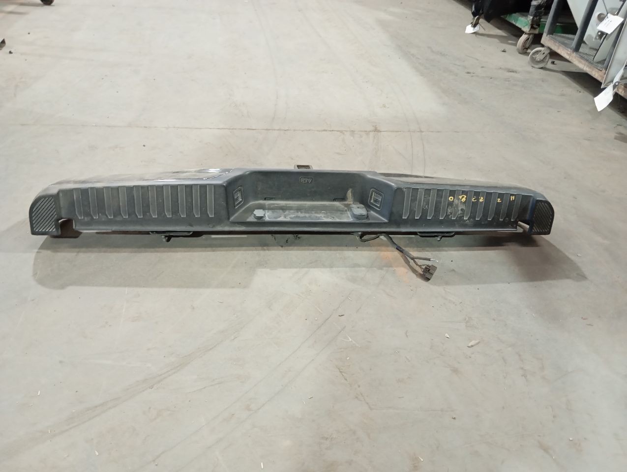 Part image 4