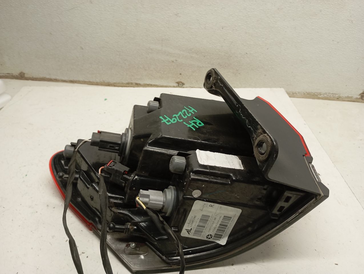 Part image 4