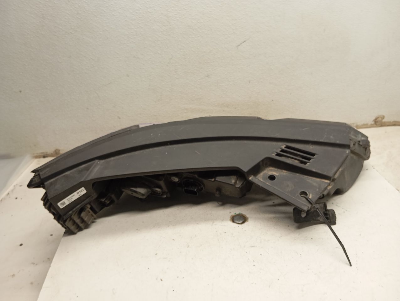 Part image 3