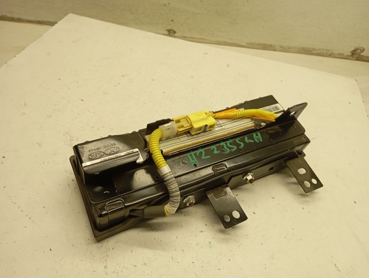 Part image 4