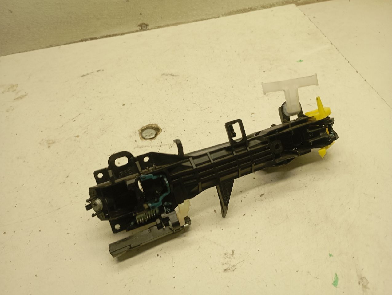 Part image 3