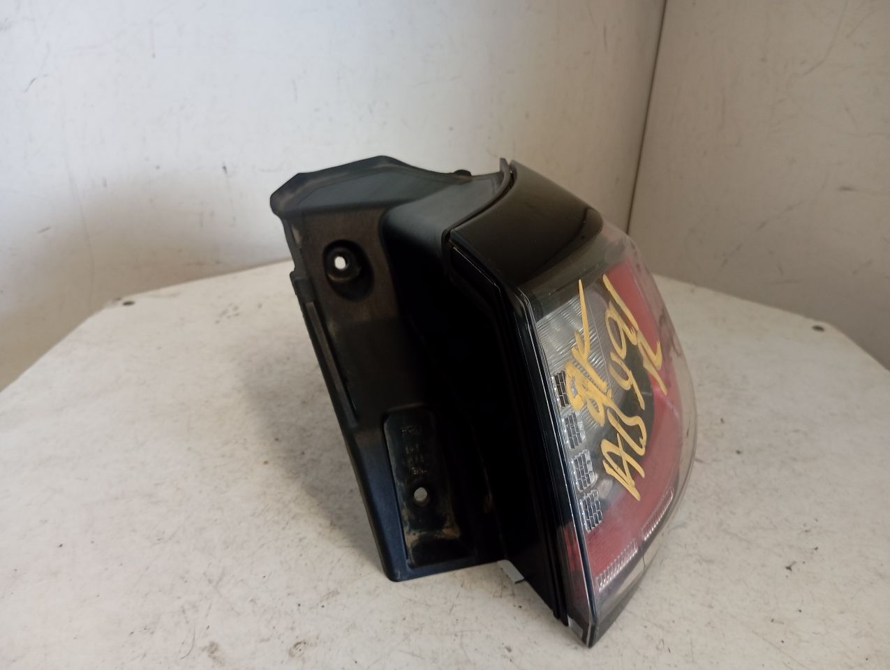 Part image 3