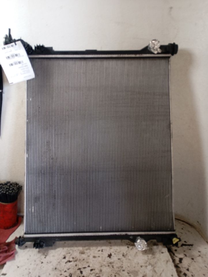 Radiators for 2020-2022 Toyota Highlander 2.5L VIN A (5th digit, hybrid) engine and other applications