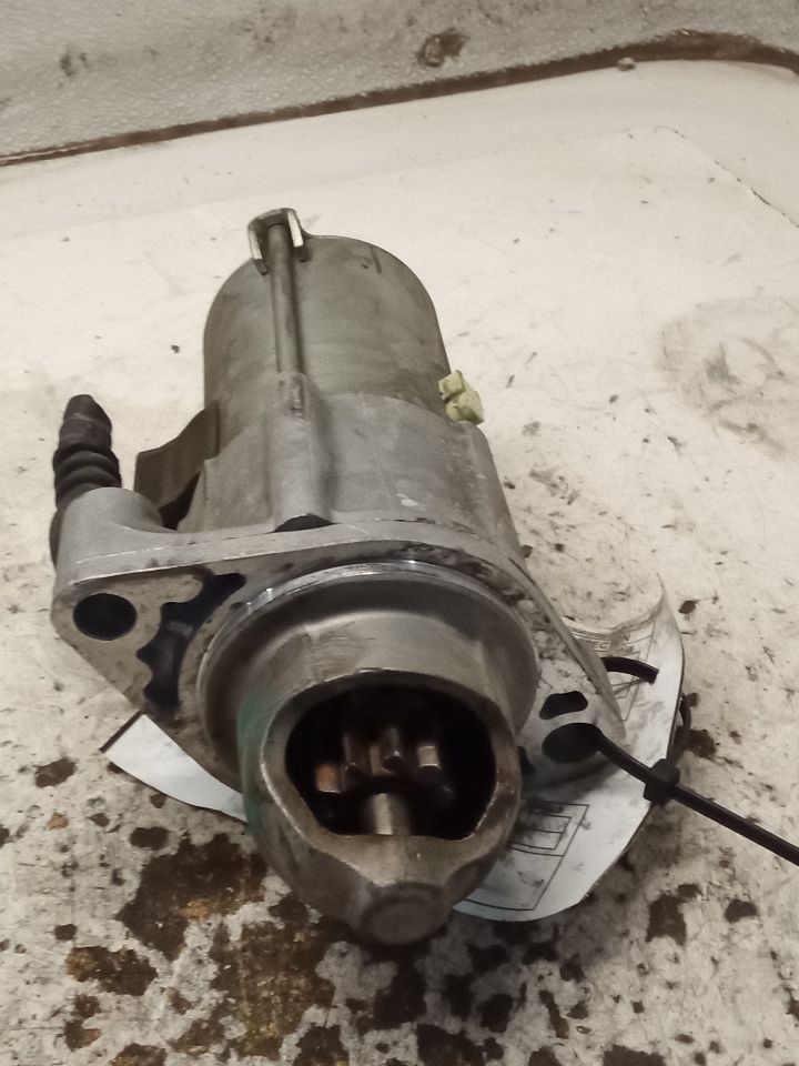 Part image 7