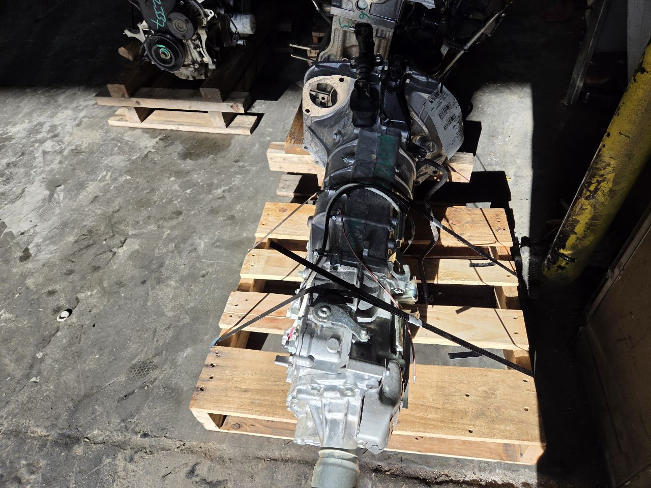 Part image 4