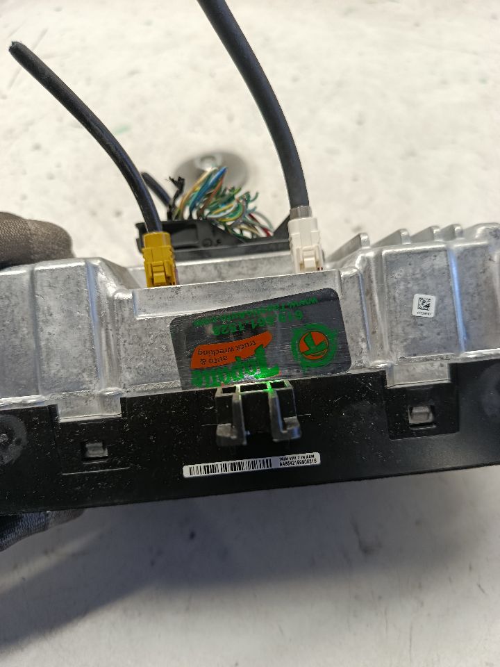 Part image 3