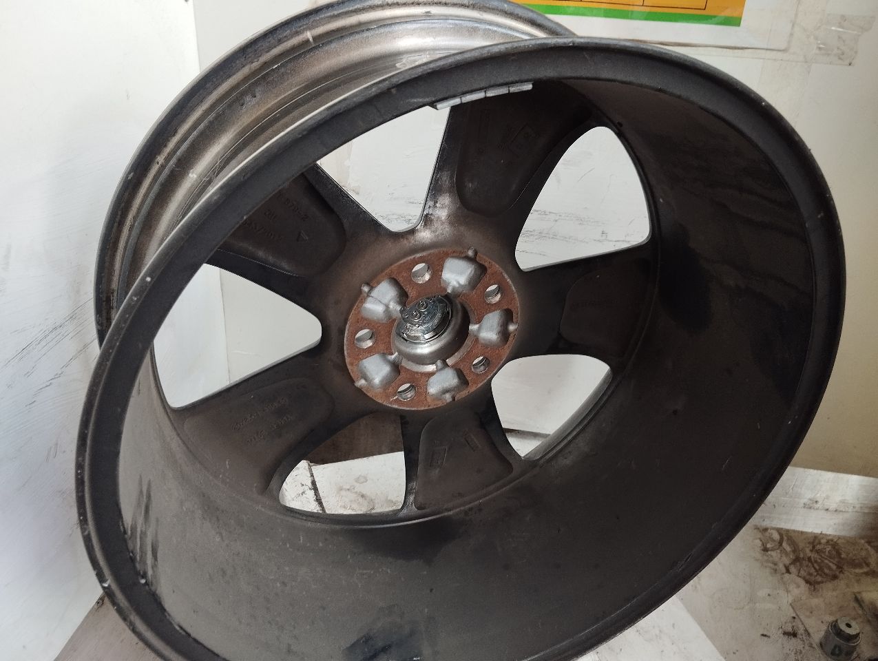 Part image 3