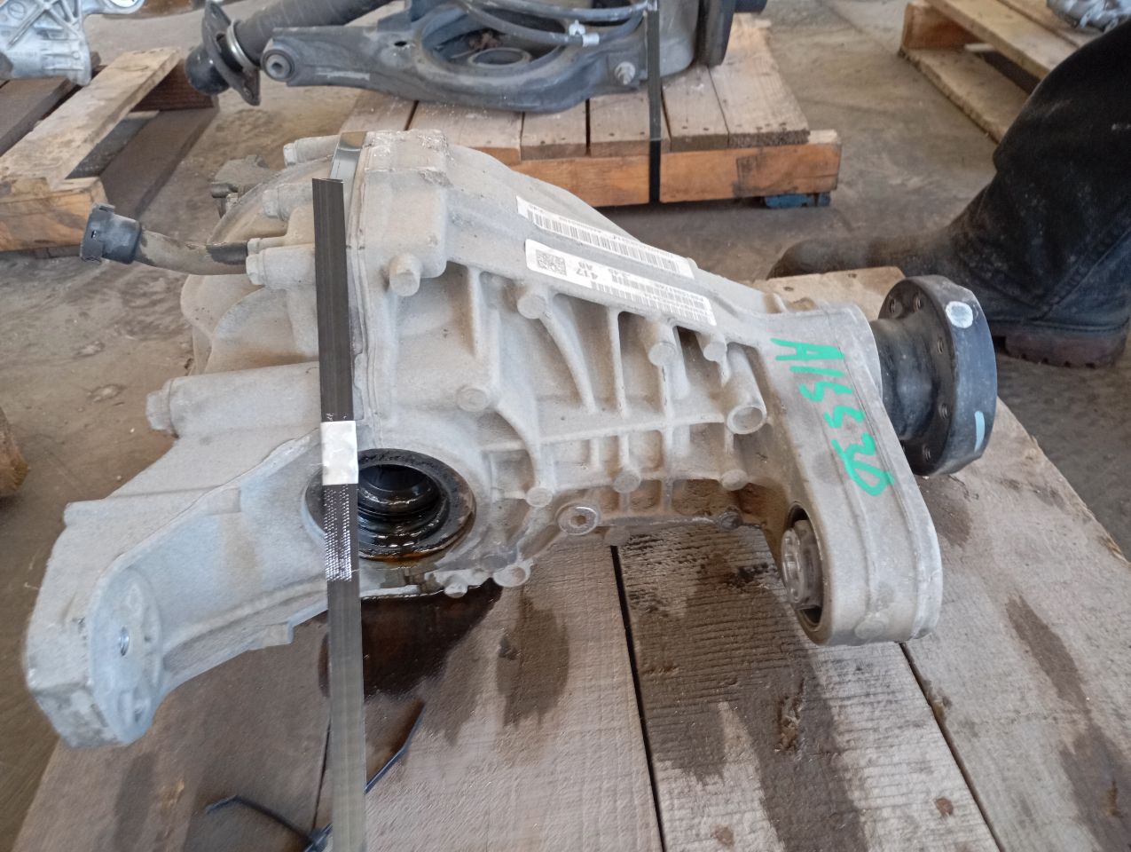 Part image 3