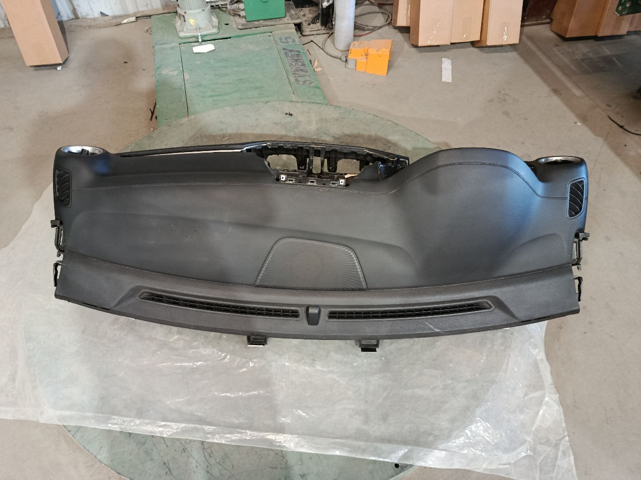 Part image 3