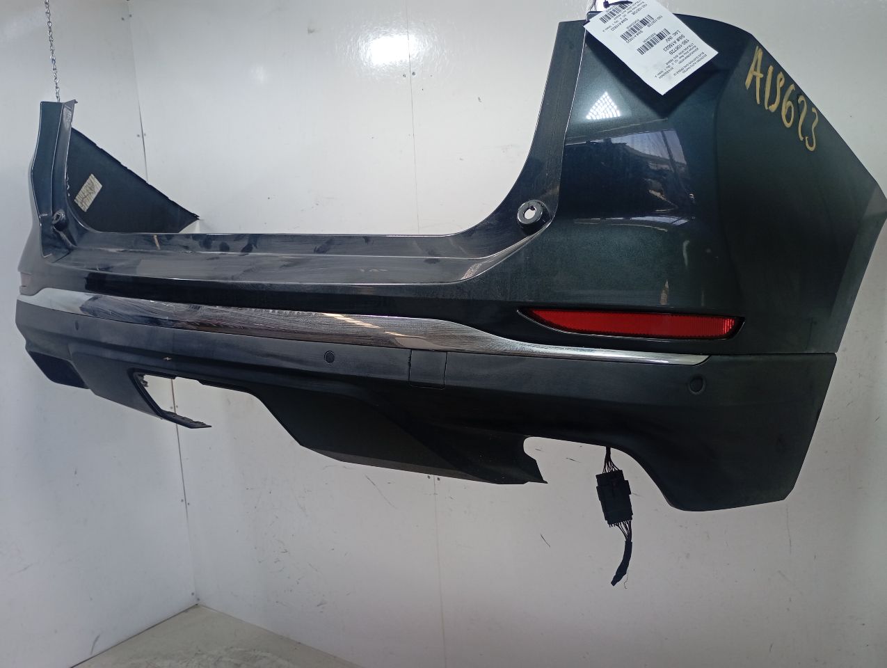 Part image 3