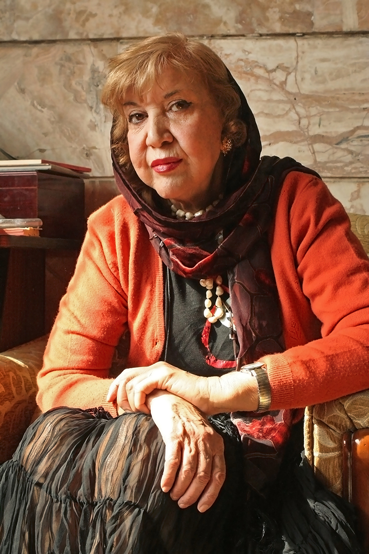 سیمین بهبهانی  کیست 