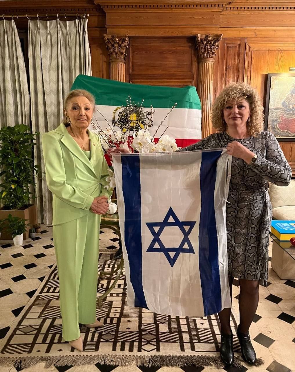 Farah Pahlavi with an Israeli flag