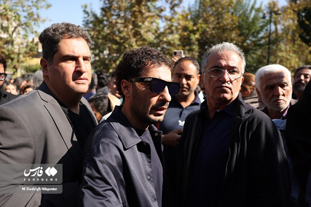بالاترین: عکسی جنجالی از بادیگارد «نوید محمدزاده» بازیگر سینما در مراسم ...