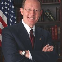image of Lamar Alexander