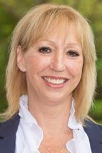 Image of Jennifer Lovett