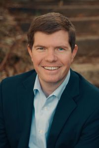 Image of Andrew Hayes