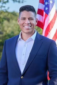 Image of Carlos De La Cruz