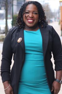 Image of Denise Gray