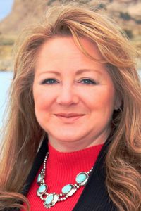 Image of Echo Renner