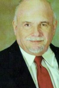 Image of Eduardo Macaya