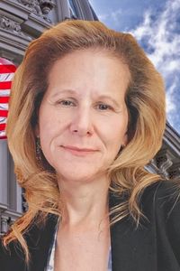 Image of Elaine Belson