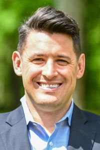 Image of Elliot Forhan