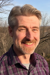 Image of Geoffrey Gray-Lobe