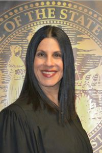 Image of Laura Stuzin