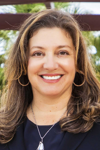 Image of Hava Holzhauer