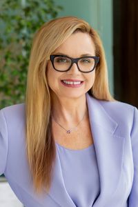 Image of Heather Tessmer