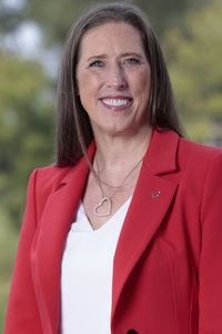 Image of Jennifer Davis