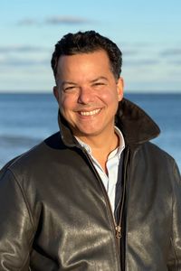 Image of John Avlon