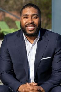 Image of Jonathan Leon