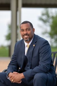 Image of Larry Wallace Jr.