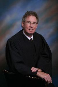 Image of Dale B. Lindman