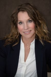 Image of Lisa Brayton